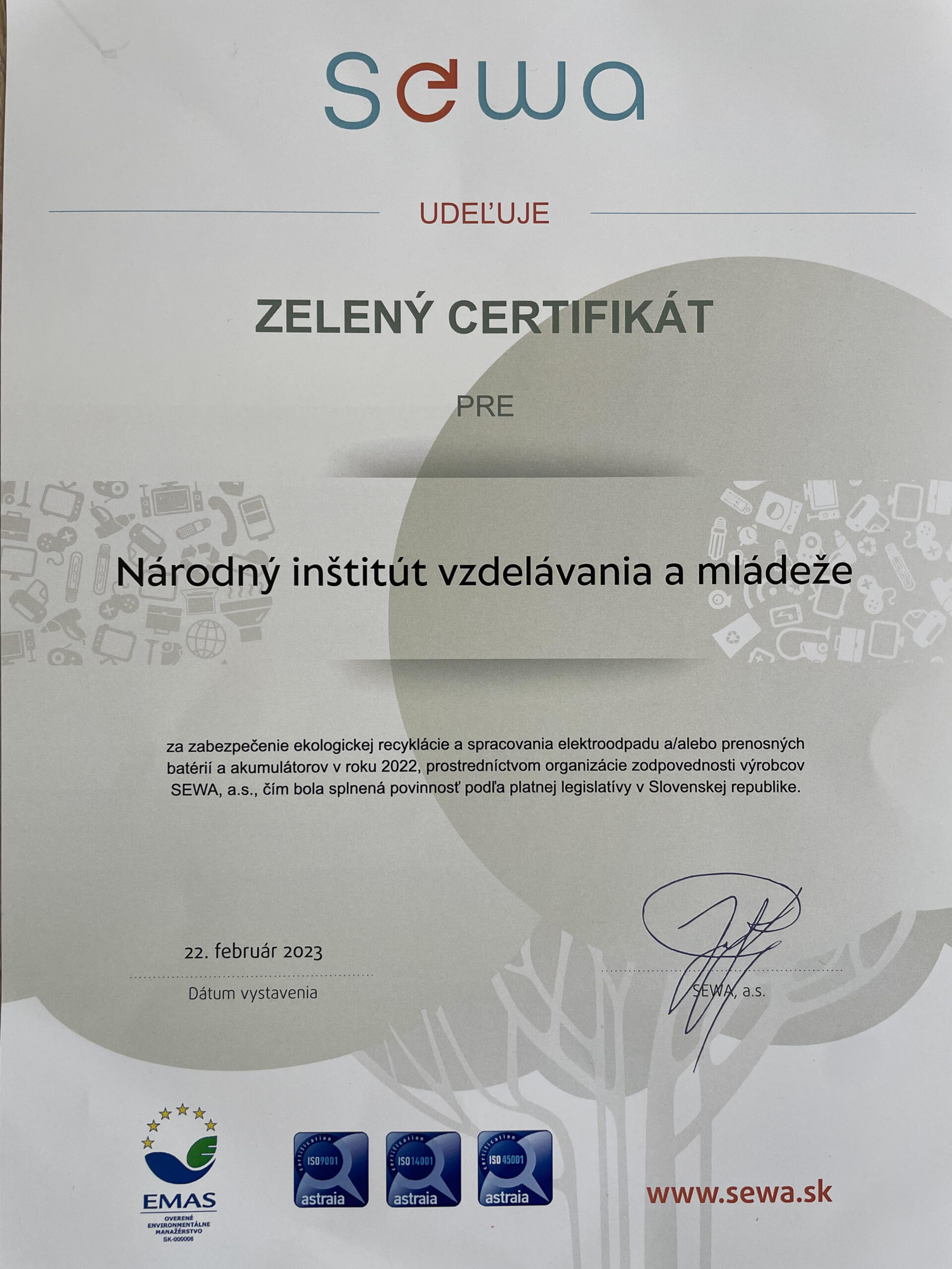 Zelený certifikát pre Národný inštitút vzdelávania a mládeže
