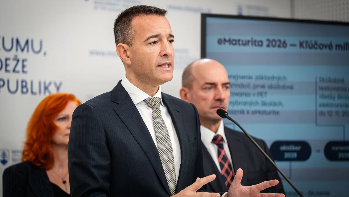 Fotografia ministra Tomáša Druckera, vysvetľuje situáciu.