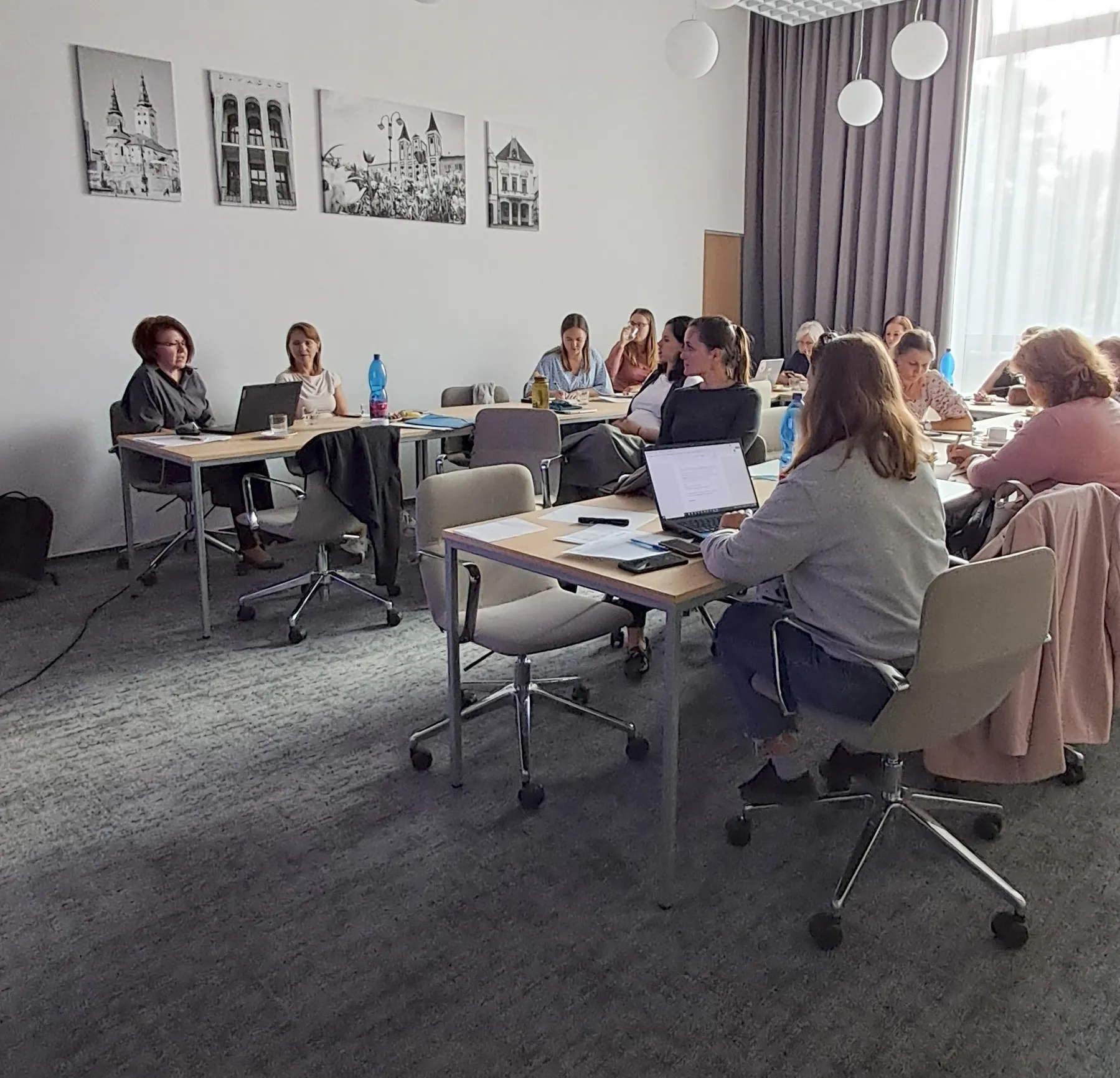 Fotografia zo stretnutia pracovnej skupiny.