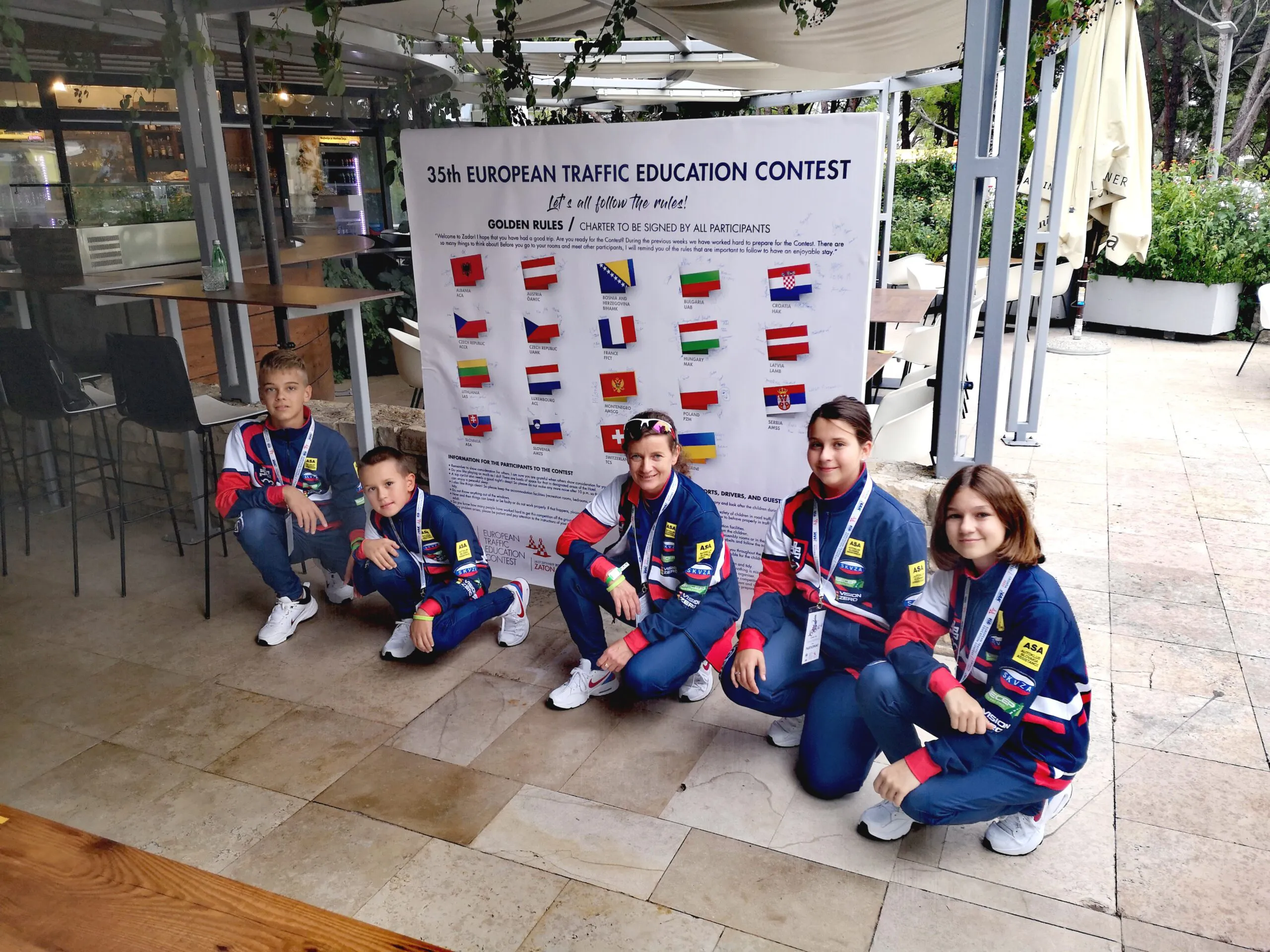 Na fotke účastníci súťaže.