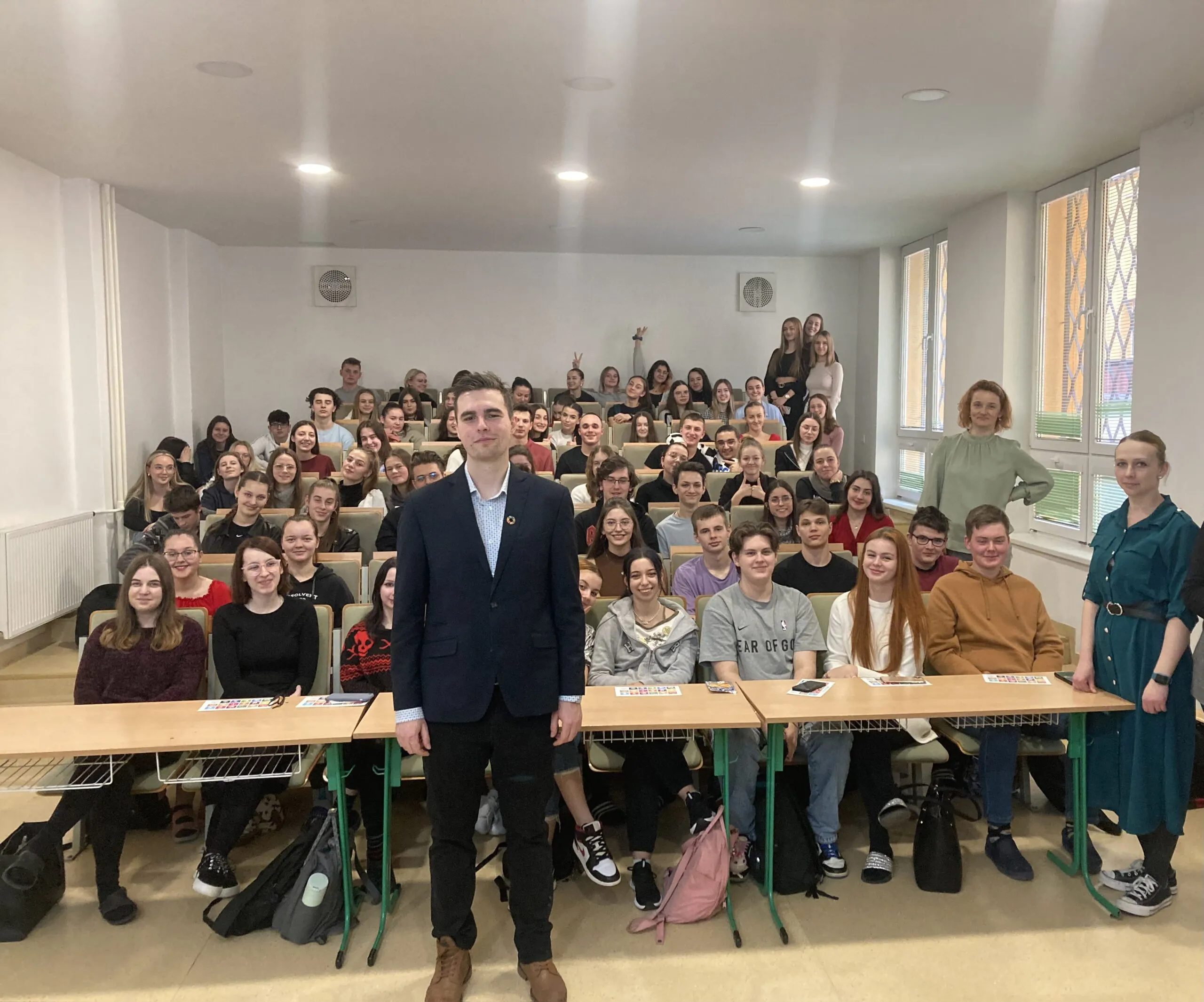 Mládežnícky delegát pri OSN so študentami v Námestove.