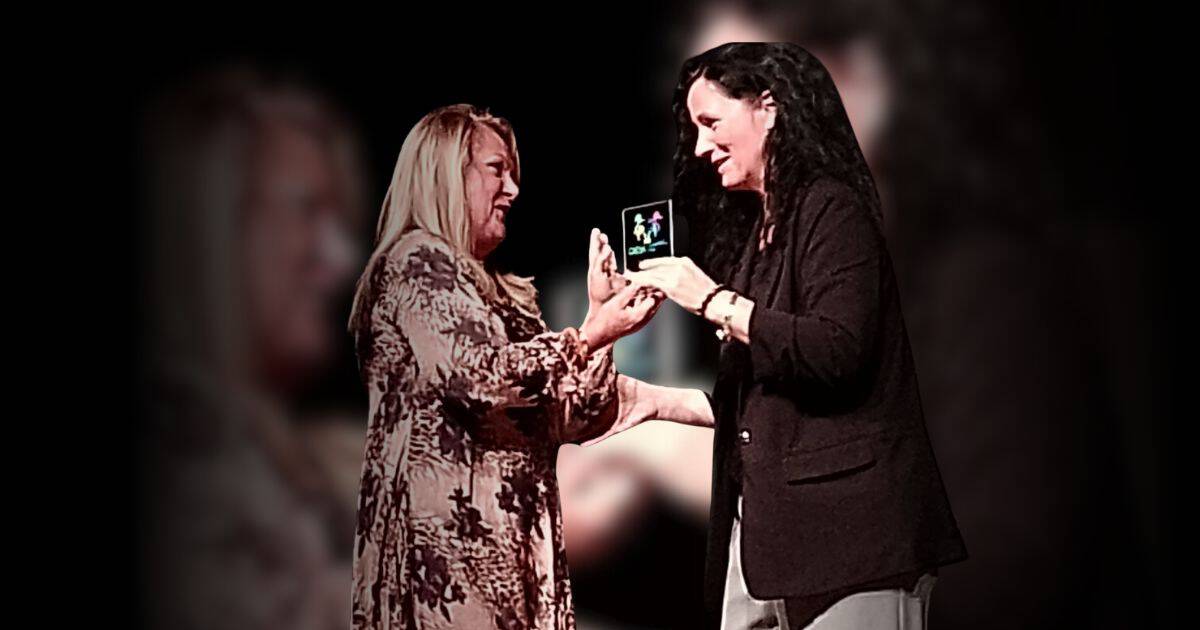 konferencia Materská škola pre všetky deti - ocenenie pre Evu Sobinkovičovú z NIVaM