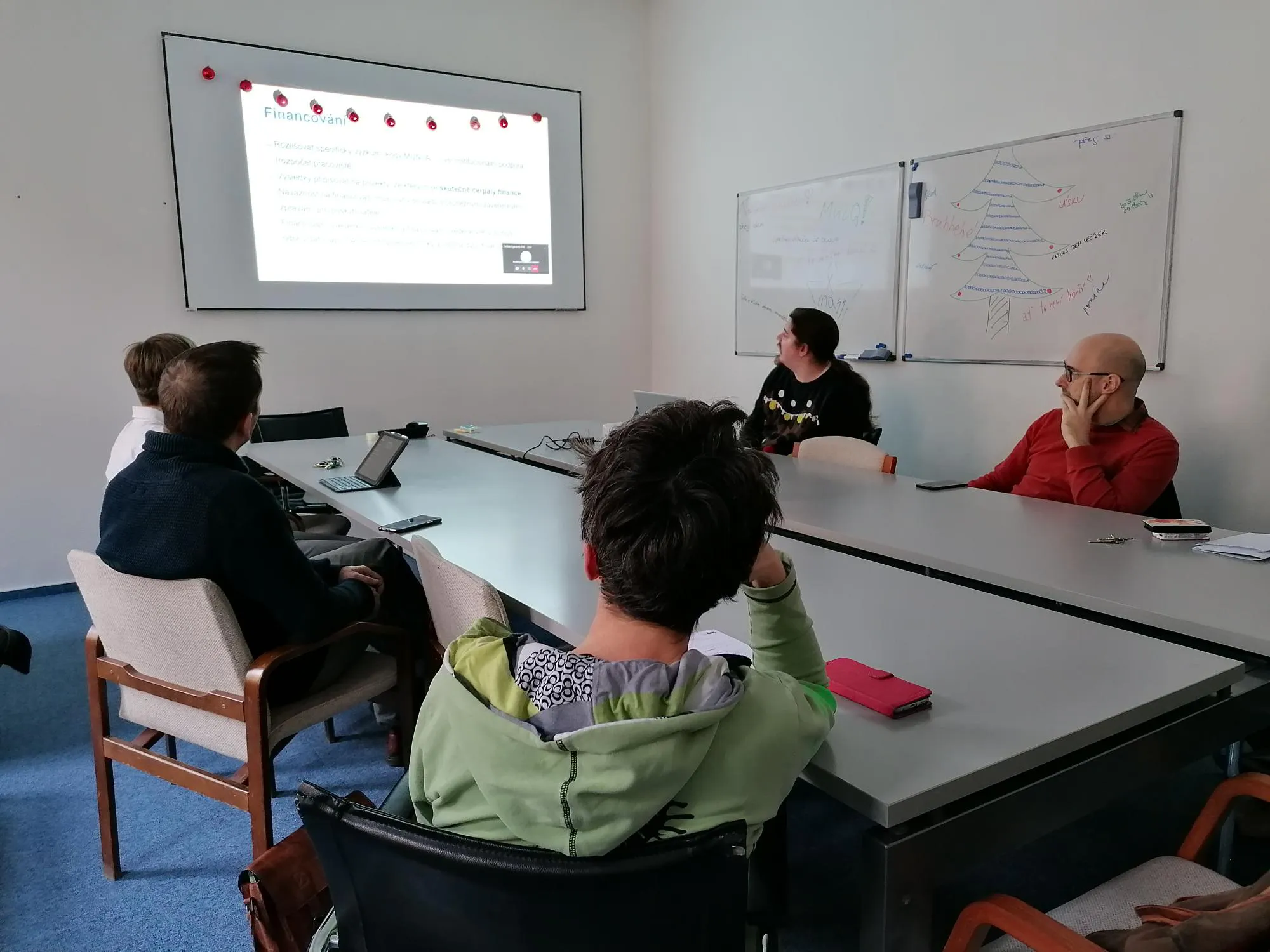 Fotografia z prednášky.